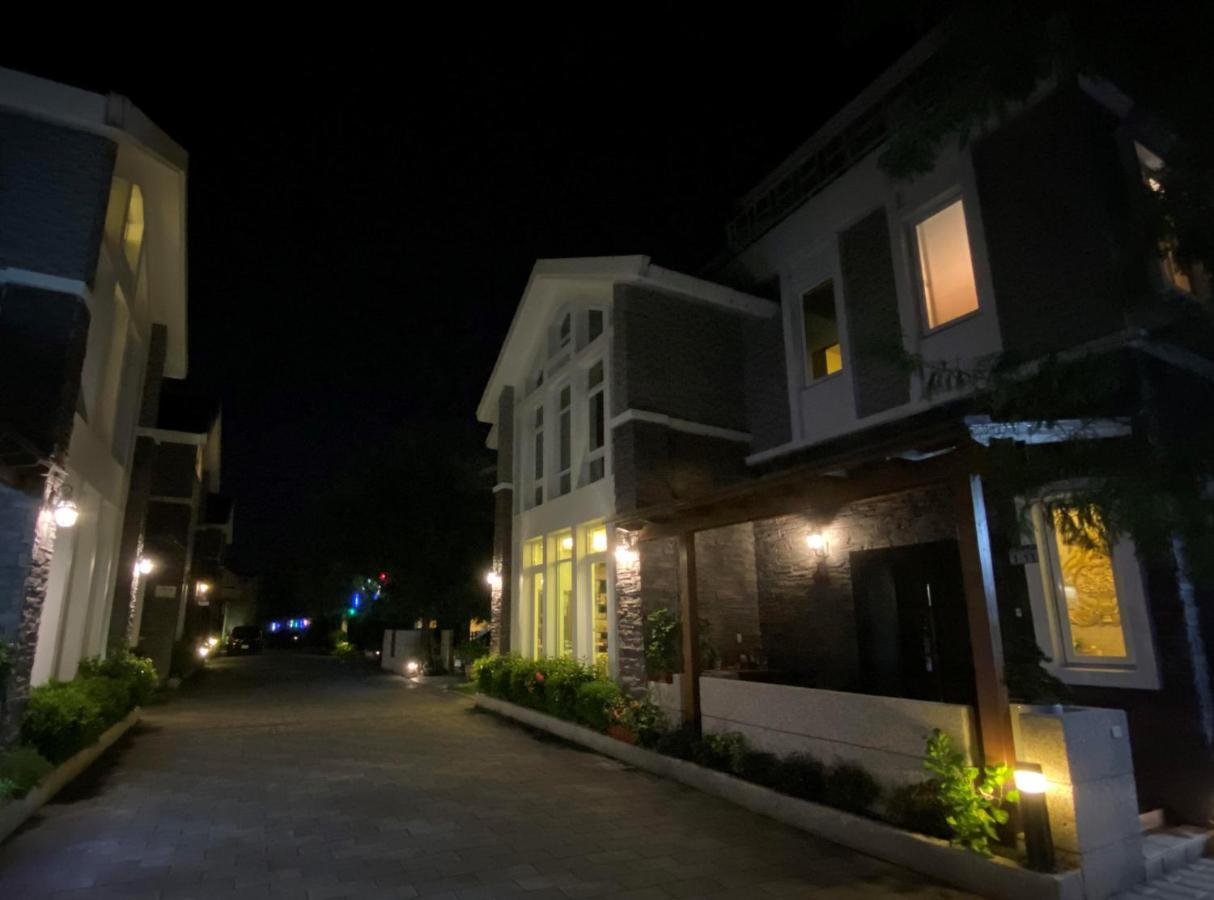 北歐小宅-市區電梯民宿附停車位 Hualien Buitenkant foto